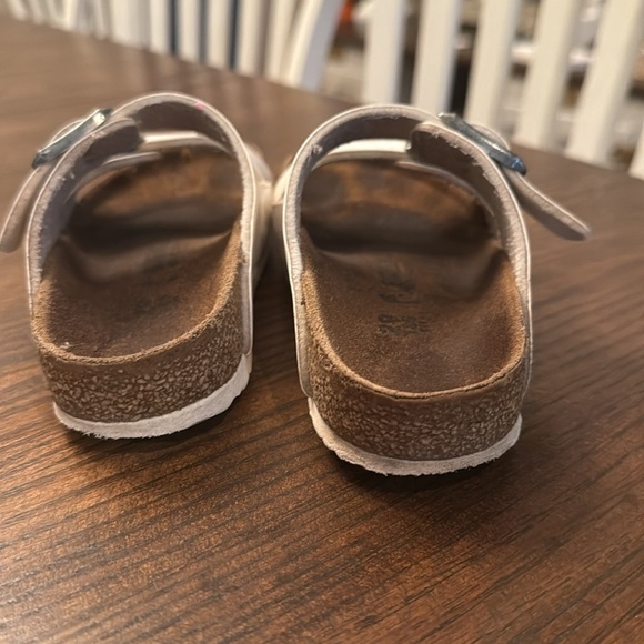 Birkenstock Arizona Kids Size 29 11-11.5 White Sandals Double Strap - Picture 2 of 7